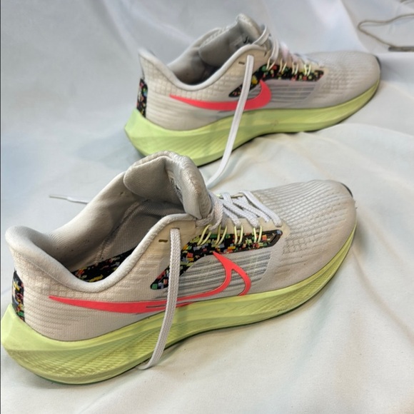 Nike Air Zoom Pegasus39 Womens Size 8.5 Low Top Running Sneaker Pre-owned - Picture 8 of 16